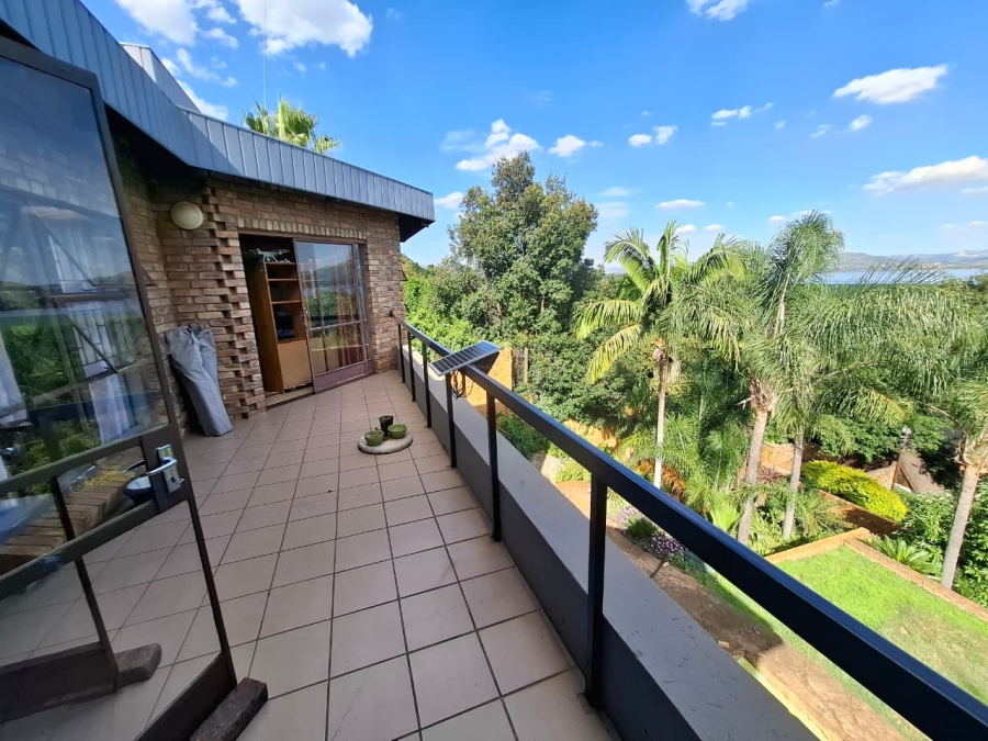 4 Bedroom Property for Sale in Kosmos North West